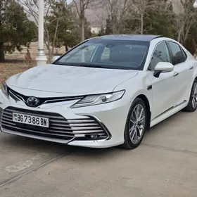 Toyota Camry 2022