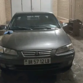 Toyota Camry 1999