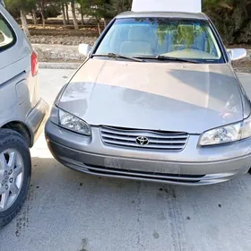 Toyota Camry 1999