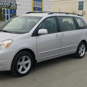 Toyota Sienna 2005