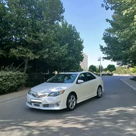 Toyota Camry 2012