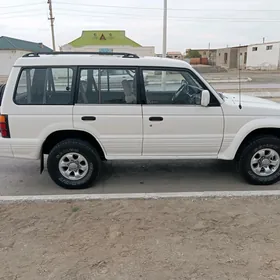 Mitsubishi Montero 1994