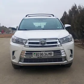 Toyota Highlander 2019