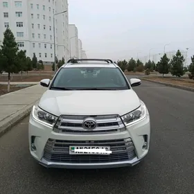 Toyota Highlander 2018