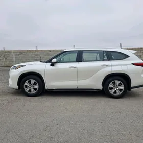 Toyota Highlander 2021