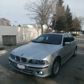 BMW E39 2001