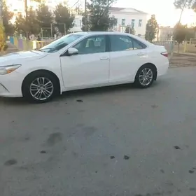 Toyota Camry 2015