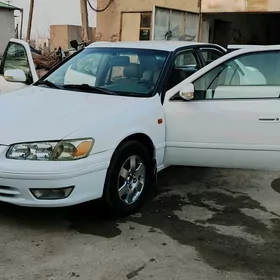 Toyota Camry 2000