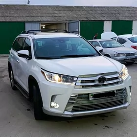 Toyota Highlander 2019