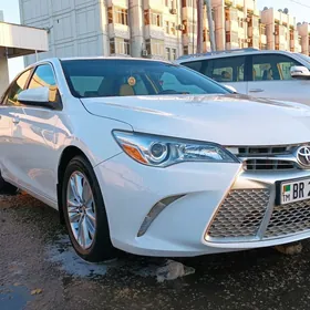 Toyota Camry 2016