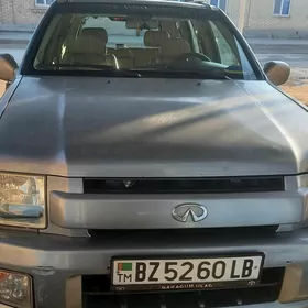 Infiniti QX4 2002