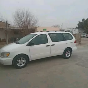 Toyota Sienna 2000