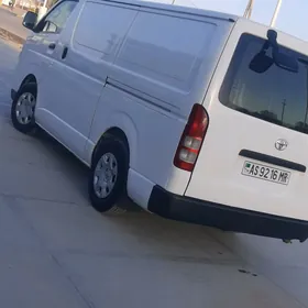 Toyota Hiace 2018