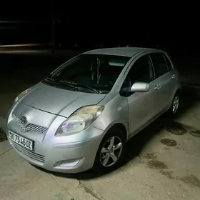 Toyota Yaris 2010