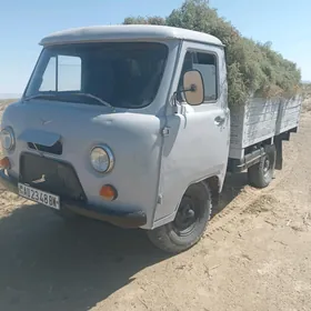 UAZ 452 1981