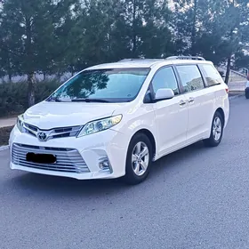 Toyota Sienna 2017