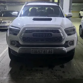 Toyota Tacoma 2017