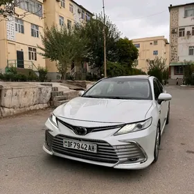 Toyota Camry 2018