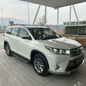 Toyota Highlander 2019