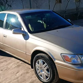 Toyota Camry 2001