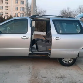 Toyota Sienna 2002