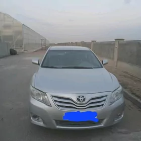 Toyota Camry 2010