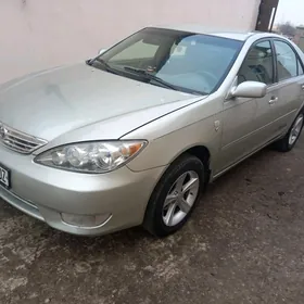 Toyota Camry 2004