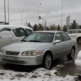 Toyota Camry 2000