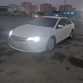 Toyota Camry 2015