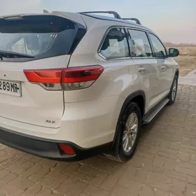 Toyota Highlander 2019