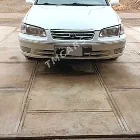 Toyota Camry 2001