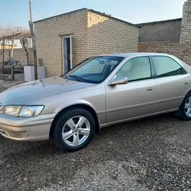 Toyota Camry 2001