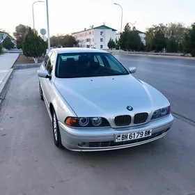 BMW E39 2000