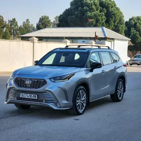 Toyota Highlander 2022