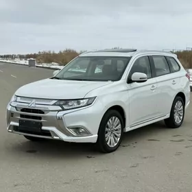 Mitsubishi Outlander 2023