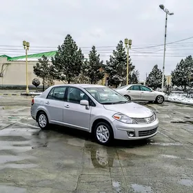 Nissan Versa 2011