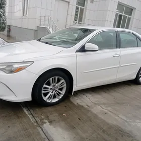 Toyota Camry 2016