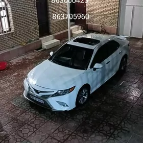 Toyota Camry 2018