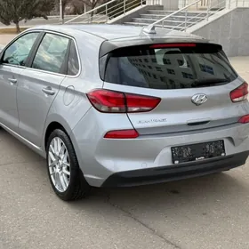 Hyundai Elantra GT 2020