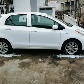 Toyota Yaris 2010