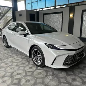 Toyota Camry 2025