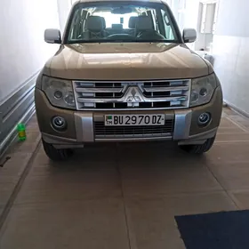 Mitsubishi Pajero 2007