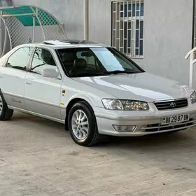 Toyota Camry 2000