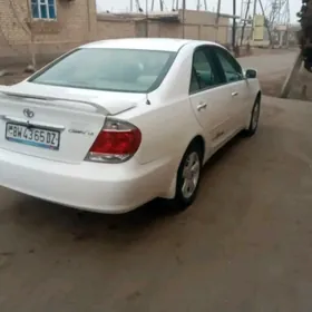 Toyota Camry 2004