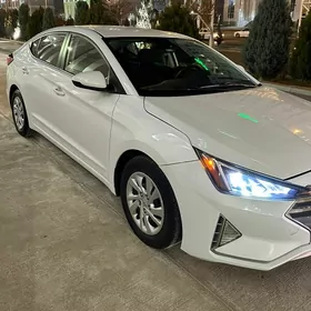 Hyundai Elantra 2020