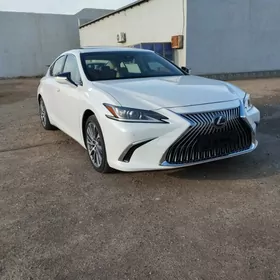 Lexus ES 350 2019