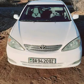 Toyota Camry 2004