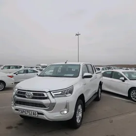 Toyota Hilux 2023