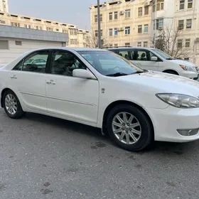 Toyota Camry 2004