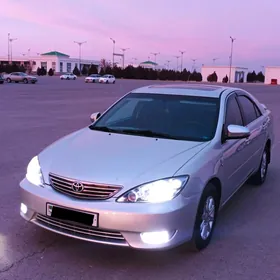 Toyota Camry 2004